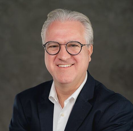 Dr. Gilberto Carlos Macedo Jr.